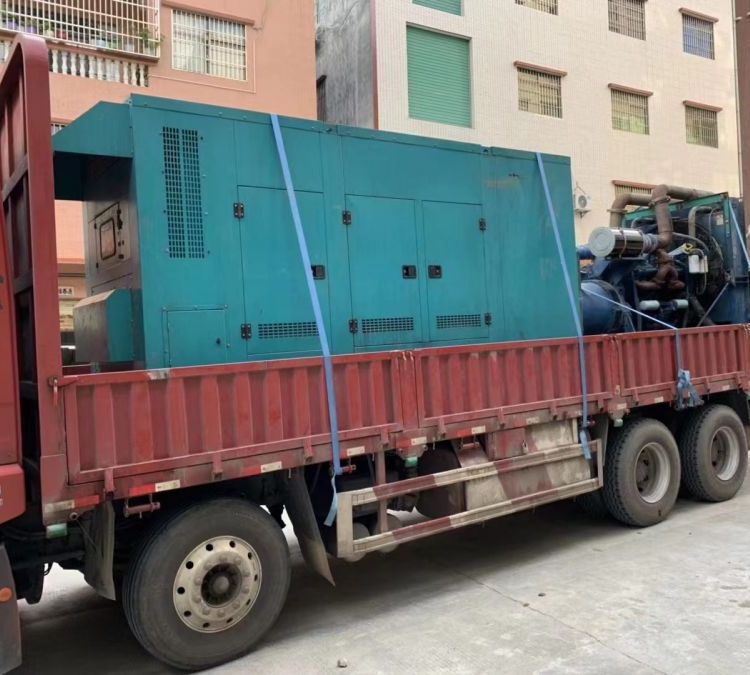 东宝如何在不同负载率下确保 400KW 柴油发电机组的正常运行？