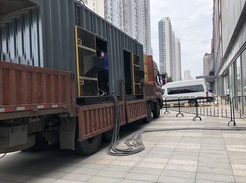 东宝低温环境下，柴油发电机组电池充满电的具体时间受哪些因素影响？