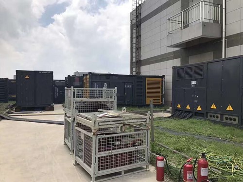 东宝除了定期检查，还有哪些方法可以及时发现接触式转速表探头的磨损？